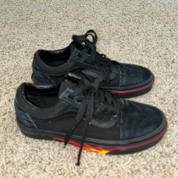 Boys Vans Old School Black Sneakers Size 5 - Picture 2 of 7